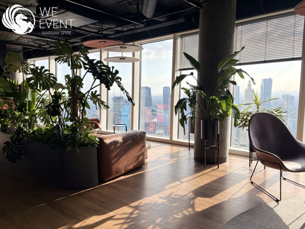 Sala konferencyjna na 100 os foyer