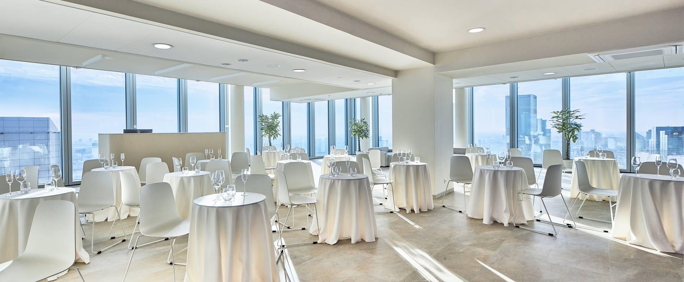 Sala bankietowa Warszawa — koktajl dzień z panoramą Śródmieścia, WE EVENT Widok Towers